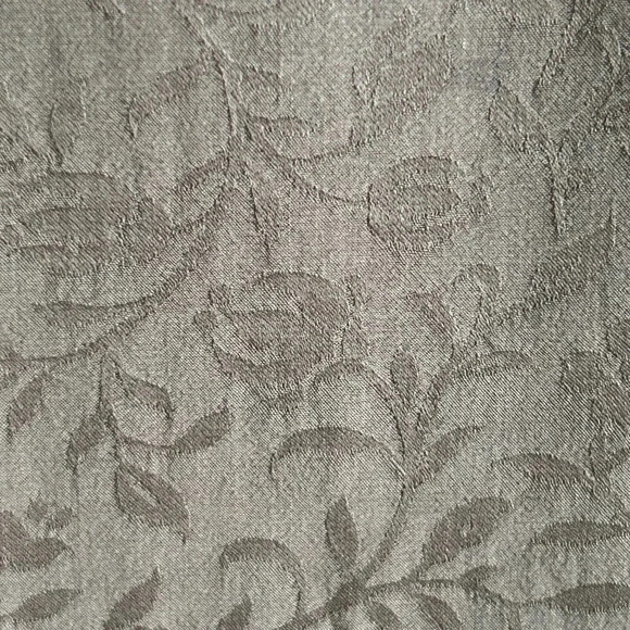 Jones New York 100% Silk Brown Textured Floral Short Sleeve Blouse Size 6 - Picture 4 of 6